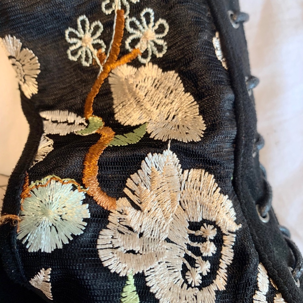Flower Bootie - Picture 3 of 7